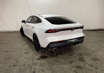 Подержанный автомобиль Changan UNI-V 2023 года (6 фото)