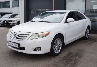 Подержанный автомобиль Toyota Camry Sedan 2011 года (1 фото)