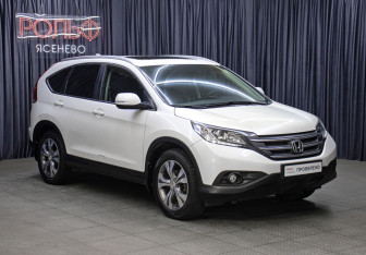 Подержанный автомобиль Honda CR-V 2013 года (3 фото)