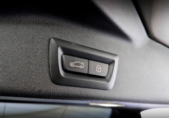 Подержанный автомобиль BMW X5 2024 года (29 фото)