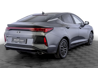 Подержанный автомобиль Москвич 6 2024 года (5 фото)