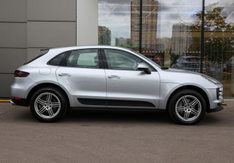 Подержанный автомобиль Porsche Macan 2017 года (4 фото)