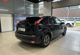 Подержанный автомобиль Ford Focus Sedan 2007 года (4 фото)