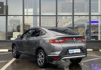 Подержанный автомобиль Renault Arkana 2019 года (7 фото)