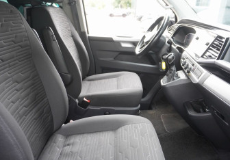 Подержанный автомобиль Volkswagen Multivan 2021 года (12 фото)