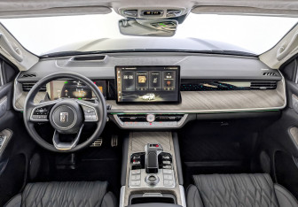 Подержанный автомобиль Tank 500 2023 года (14 фото)
