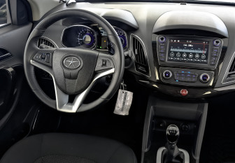 Подержанный автомобиль JAC S5 (Eagle) 2019 года (29 фото)