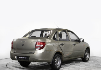 Подержанный автомобиль LADA (ВАЗ) Granta Sedan 2012 года (5 фото)