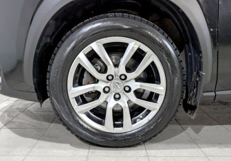 Подержанный автомобиль Lexus NX 2015 года (18 фото)