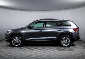 Подержанный автомобиль Skoda Kodiaq 2019 года (8 фото)