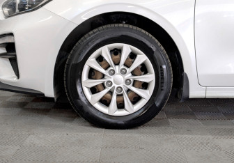 Подержанный автомобиль Kia Cerato Sedan 2020 года (18 фото)