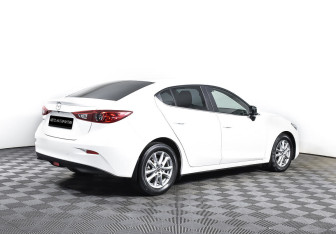 Подержанный автомобиль Mazda 3 Sedan 2018 года (5 фото)