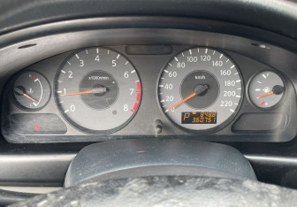 Подержанный автомобиль Nissan Almera Classic 2008 года (15 фото)
