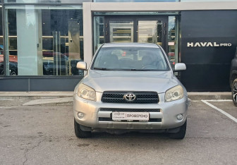 Подержанный автомобиль Toyota RAV4 2006 года (2 фото)