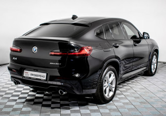 Подержанный автомобиль BMW X4 2020 года (5 фото)