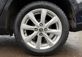 Подержанный автомобиль Changan Alsvin 2023 года (9 фото)