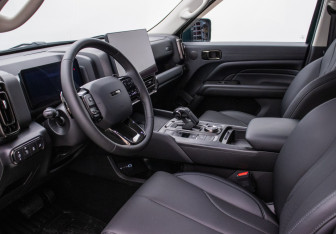 Подержанный автомобиль Haval H9 2025 года (10 фото)