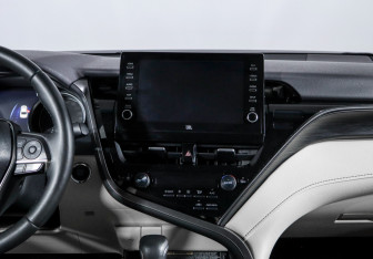 Подержанный автомобиль Toyota Camry Sedan 2021 года (13 фото)