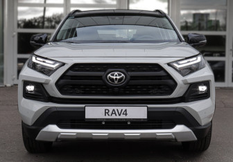 Новый Toyota RAV4 2025 (2 фото)