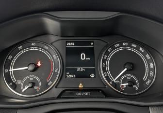 Подержанный автомобиль Skoda Rapid Liftback 2020 года (16 фото)