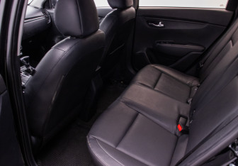 Подержанный автомобиль Kia Rio Sedan 2018 года (11 фото)