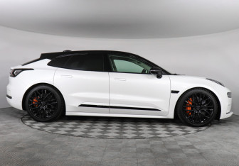 Подержанный автомобиль Zeekr 001 2023 года (3 фото)