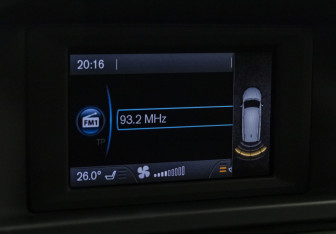 Подержанный автомобиль Volvo XC70 2014 года (16 фото)