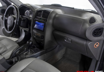 Подержанный автомобиль Hyundai Santa Fe 2010 года (9 фото)