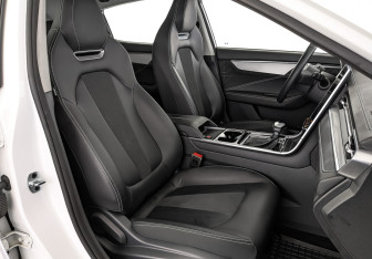 Подержанный автомобиль Москвич 6 2023 года (23 фото)