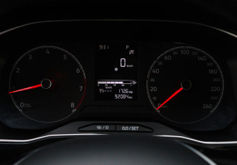 Подержанный автомобиль Jetta VS5 2023 года (15 фото)