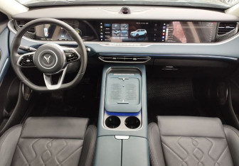 Подержанный автомобиль Voyah Free 2023 года (9 фото)