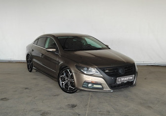 Подержанный автомобиль Volkswagen Passat CC 2009 года (3 фото)