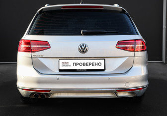 Подержанный автомобиль Volkswagen Passat Wagon 2018 года (5 фото)