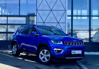 Подержанный автомобиль Jeep Compass 2019 года (3 фото)