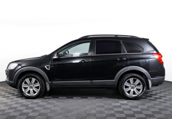 Подержанный автомобиль Chevrolet Captiva 2009 года (8 фото)
