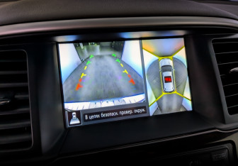 Подержанный автомобиль Nissan Pathfinder 2014 года (27 фото)