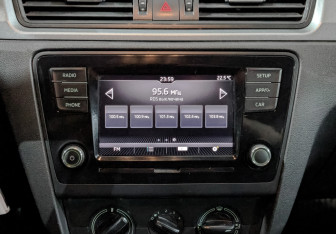Подержанный автомобиль Skoda Rapid Liftback 2019 года (17 фото)