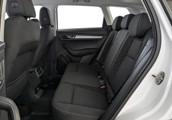 Подержанный автомобиль Skoda Karoq 2021 года (18 фото)