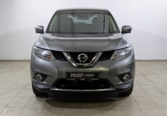 Подержанный автомобиль Nissan X-Trail 2018 года (8 фото)