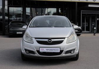 Подержанный автомобиль Opel Corsa 2007 года (2 фото)