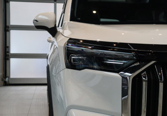 Подержанный автомобиль Geely Okavango 2024 года (28 фото)