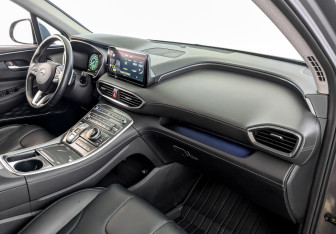 Подержанный автомобиль Hyundai Santa Fe 2023 года (11 фото)