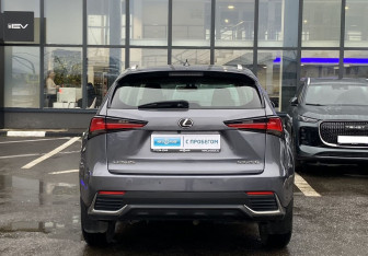 Подержанный автомобиль Lexus NX 2020 года (6 фото)