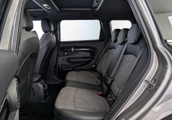 Подержанный автомобиль MINI Clubman Wagon 2019 года (12 фото)