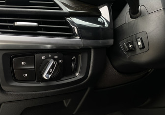 Подержанный автомобиль BMW X6 2016 года (29 фото)