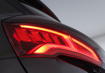 Подержанный автомобиль Audi Q5 2017 года (22 фото)