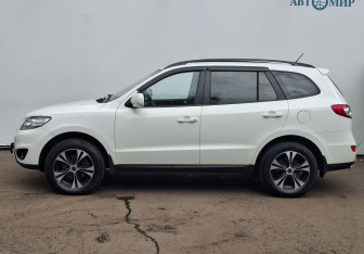Подержанный автомобиль Hyundai Santa Fe 2012 года (8 фото)