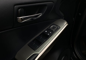 Подержанный автомобиль Lexus IS Sedan 2013 года (17 фото)