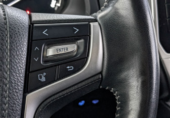 Подержанный автомобиль Toyota Land Cruiser Prado 2019 года (29 фото)