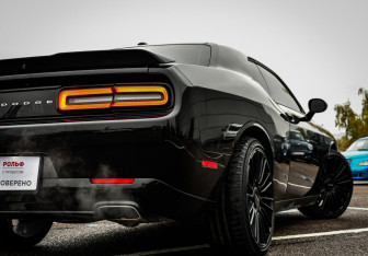 Подержанный автомобиль Dodge Challenger 2020 года (23 фото)